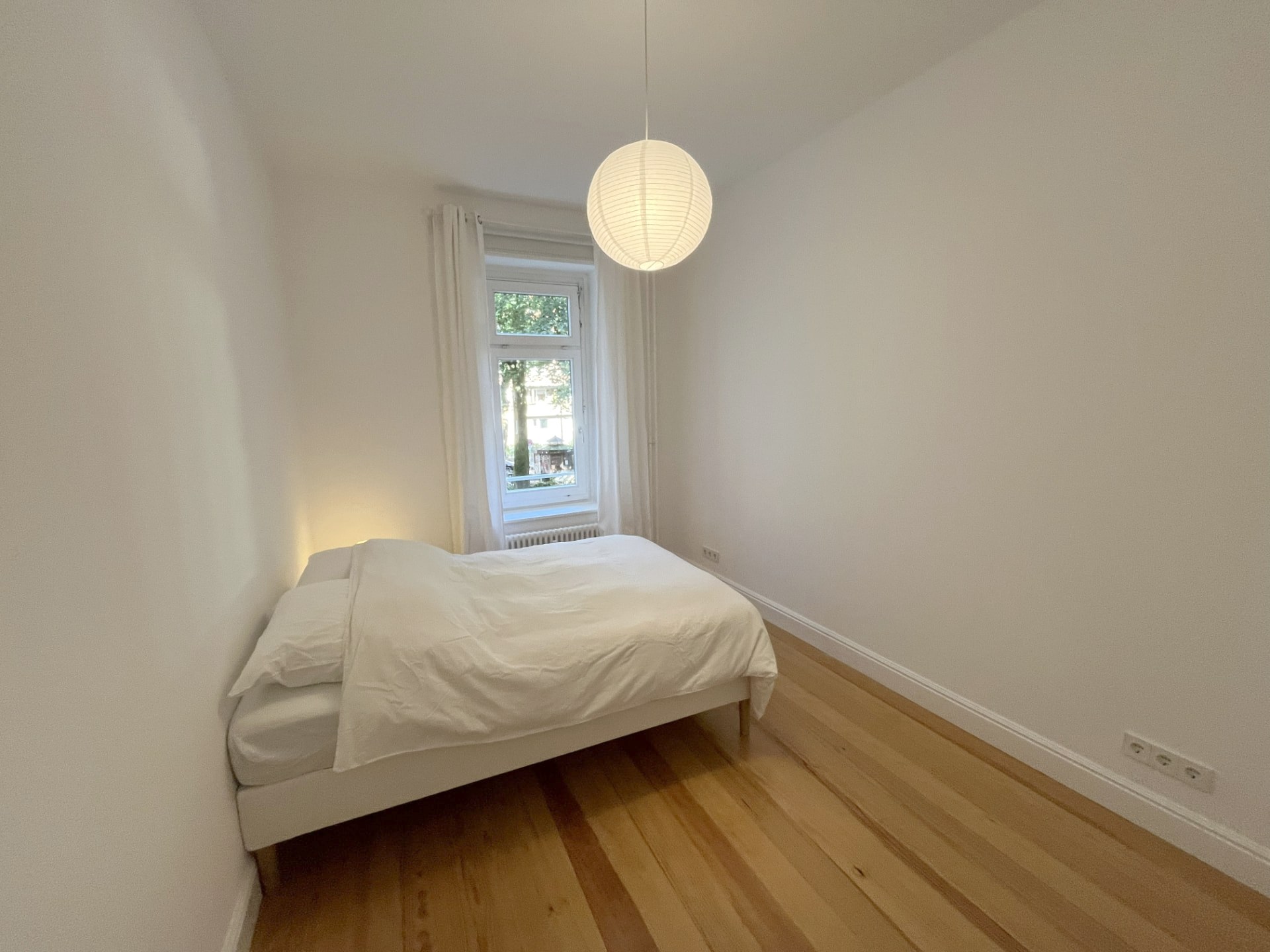 Schlafzimmer der Wohnung in Hamburg, Ansicht 1