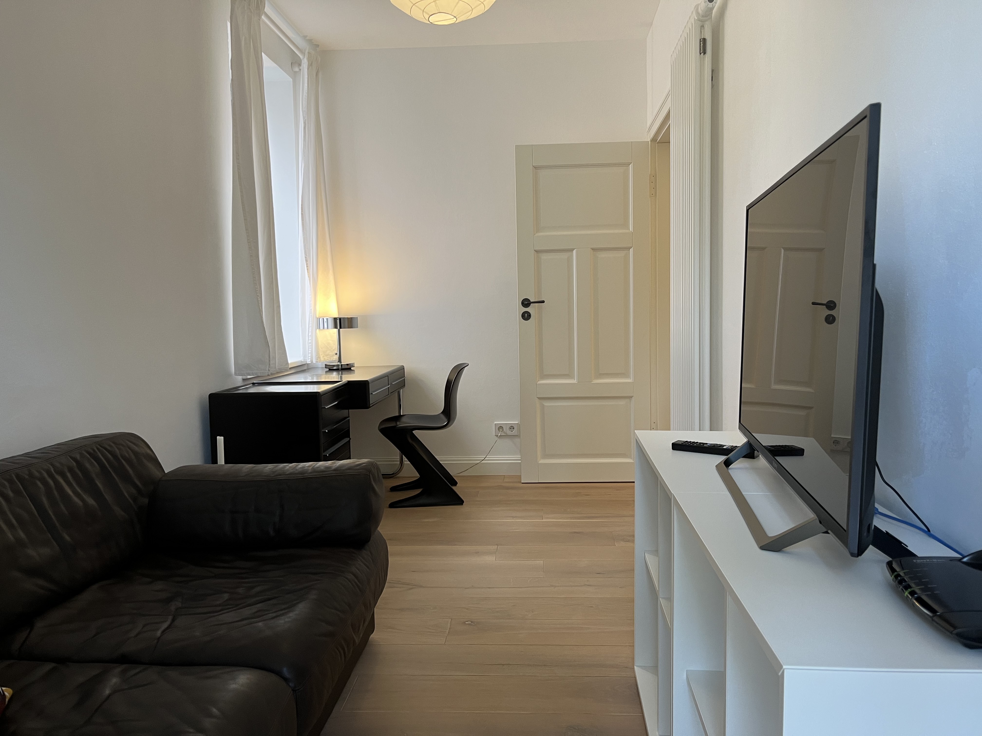 Wohn- und Arbeitszimmer der Wohnung in Braunschweig, Ansicht 2