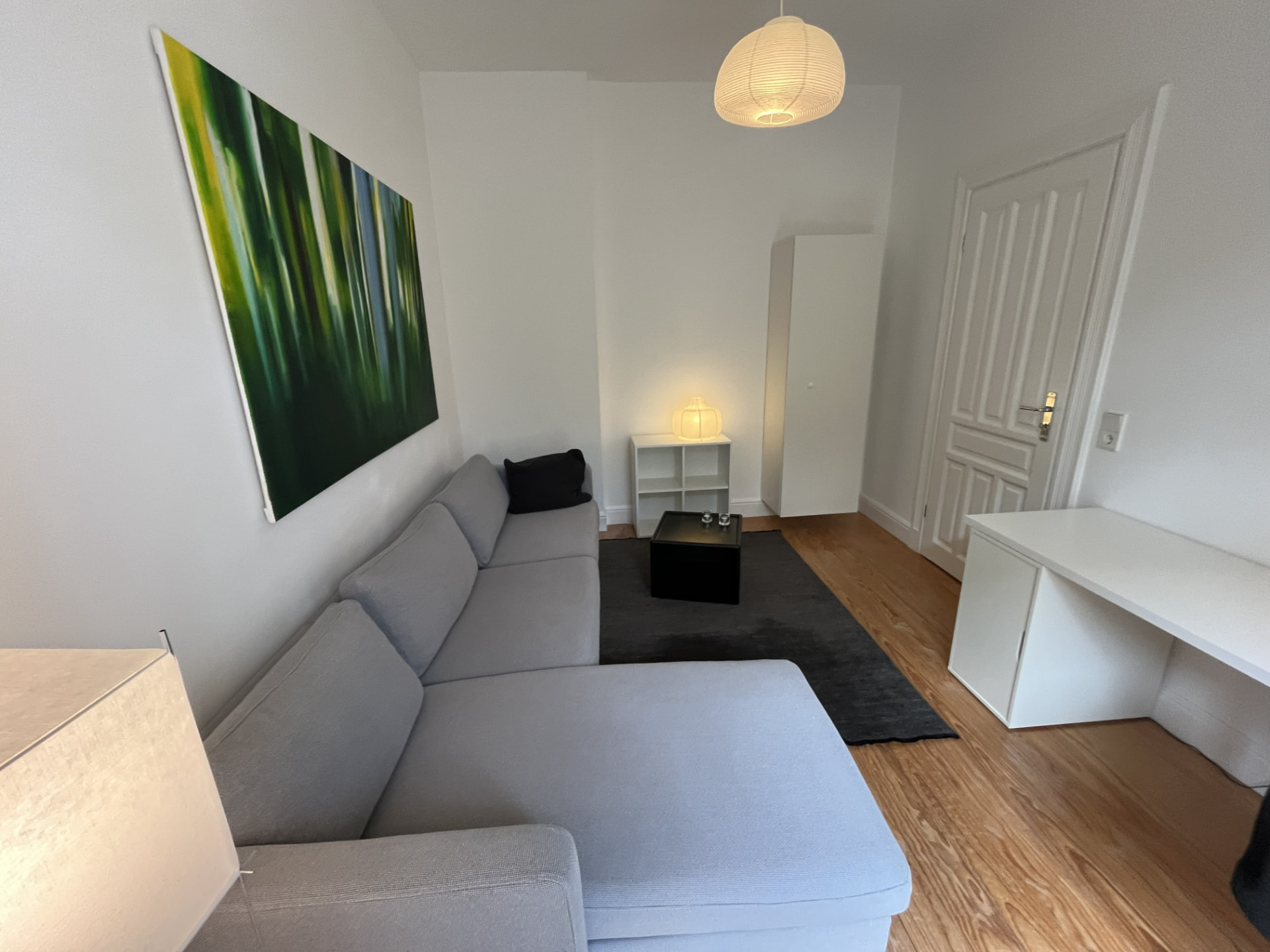 Wohn- und Arbeitszimmer der Wohnung in Hamburg, Ansicht 2